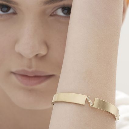 Pulseira-de-ouro-amarelo-18K-com-diamantes---Colecao-Assinatura-HS---LookBook